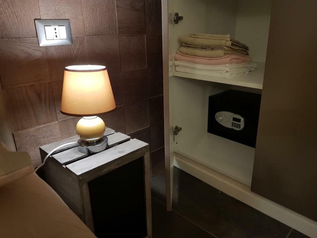 Home "Suite" Home Napoli Eksteriør billede